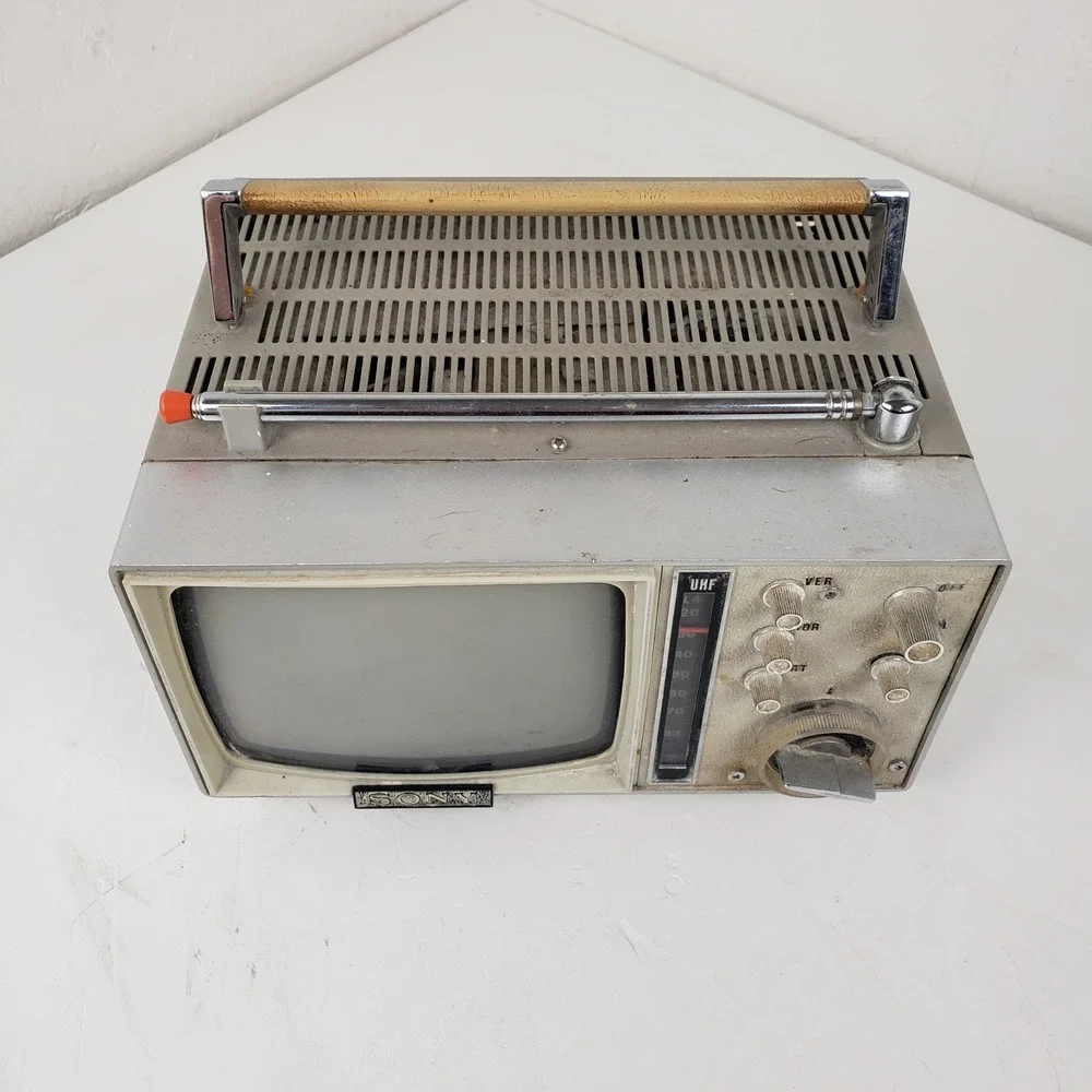 Vintage Sony 5-305UW Transistor Portable TV UHF VHF Silver Television Untested